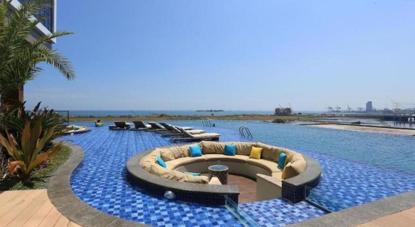The Rinra Otel Makassar Dış mekan fotoğraf