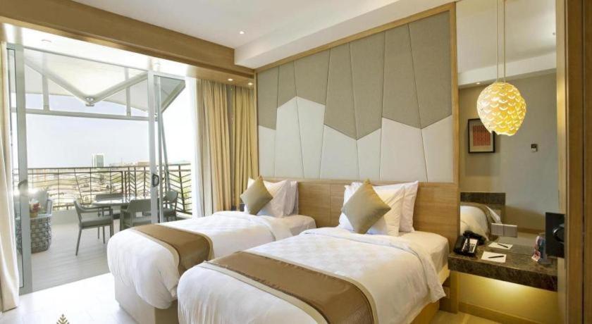 The Rinra Otel Makassar Dış mekan fotoğraf