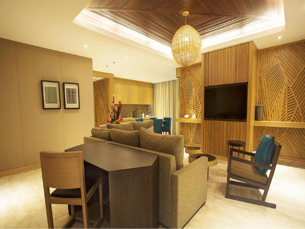 The Rinra Otel Makassar Dış mekan fotoğraf